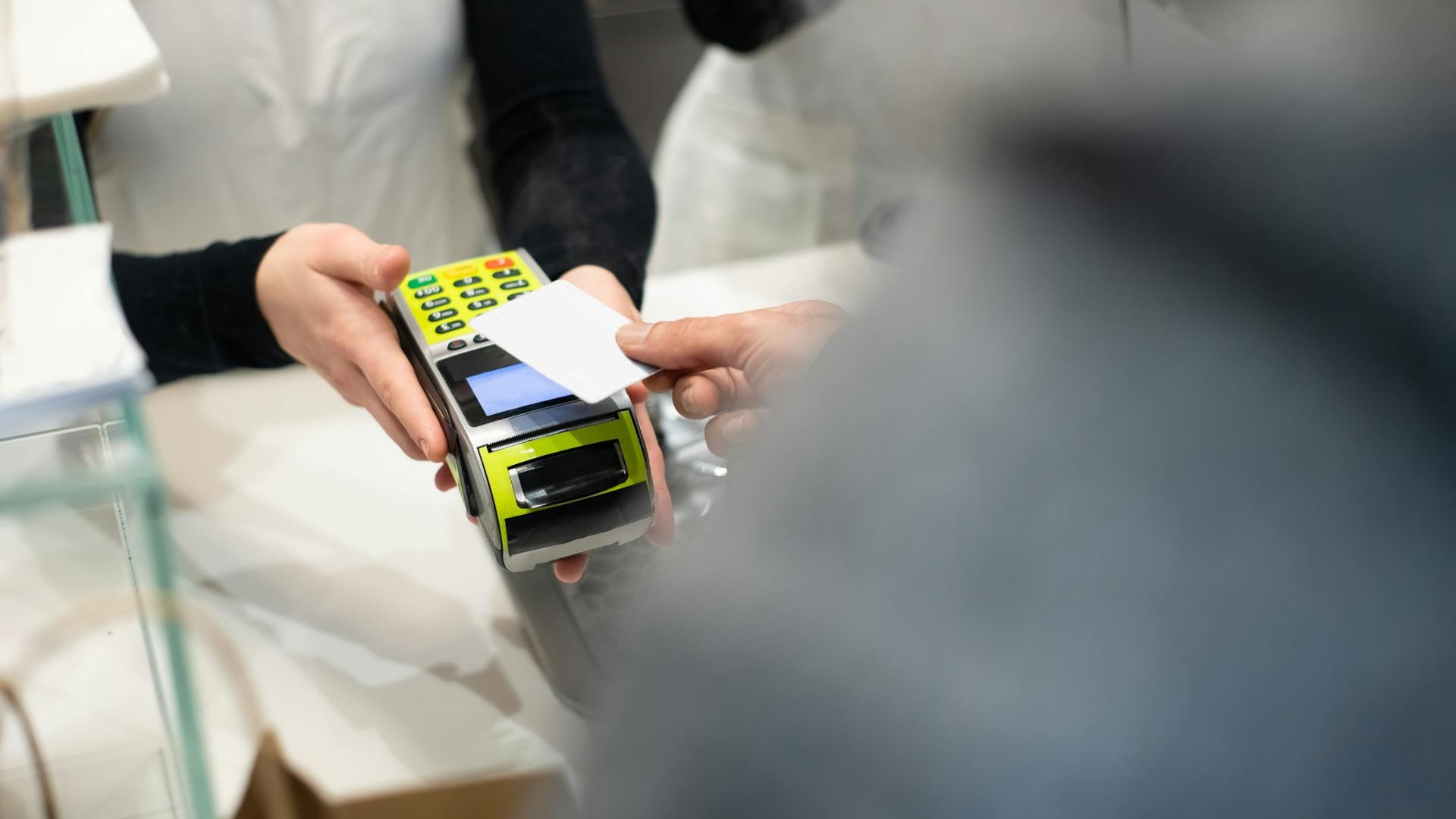 স্মার্টফোন ছুঁয়েই যাদু! NFC-এর রহস্য উন্মোচন