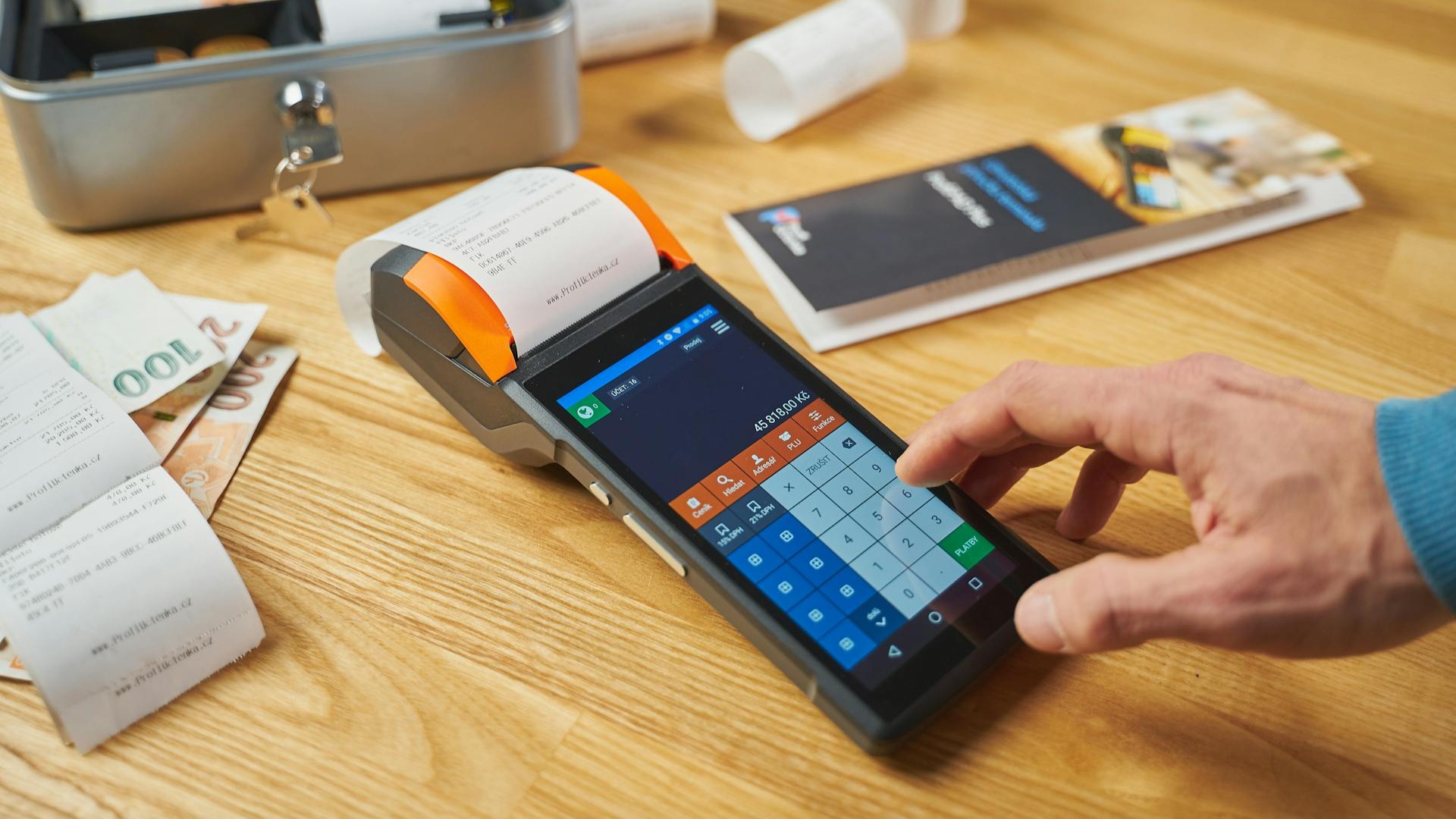 অনলাইনে কেনাকাটার সময় সতর্ক থাকার সেরা ৫ টি টিপস