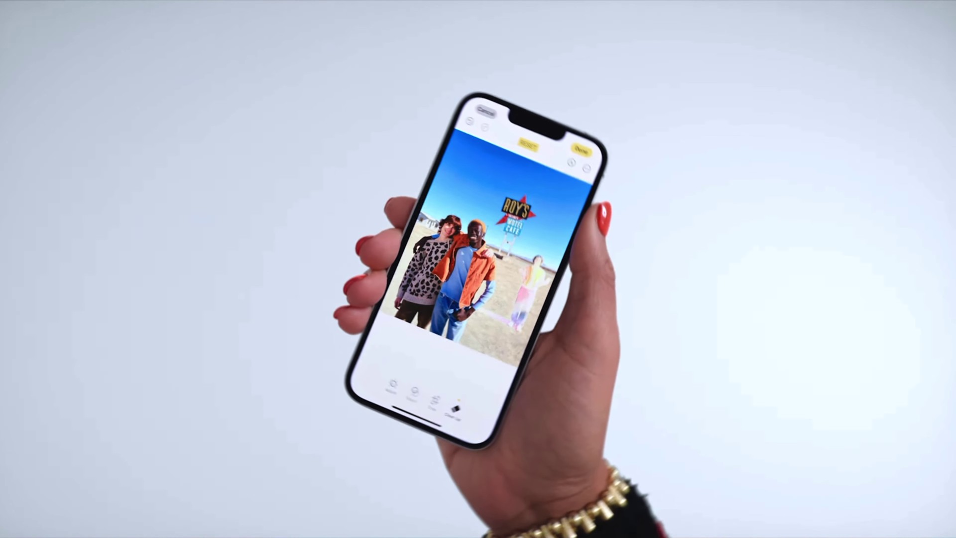 চলে এলো নতুন iPhone 16e - কিনবেন নাকি দেখবেন? বিস্তারিত রিভিউ, স্পেসিফিকেশন, সুবিধা-অসুবিধা এবং আপনার জন্য iPhone 16e কিনা!