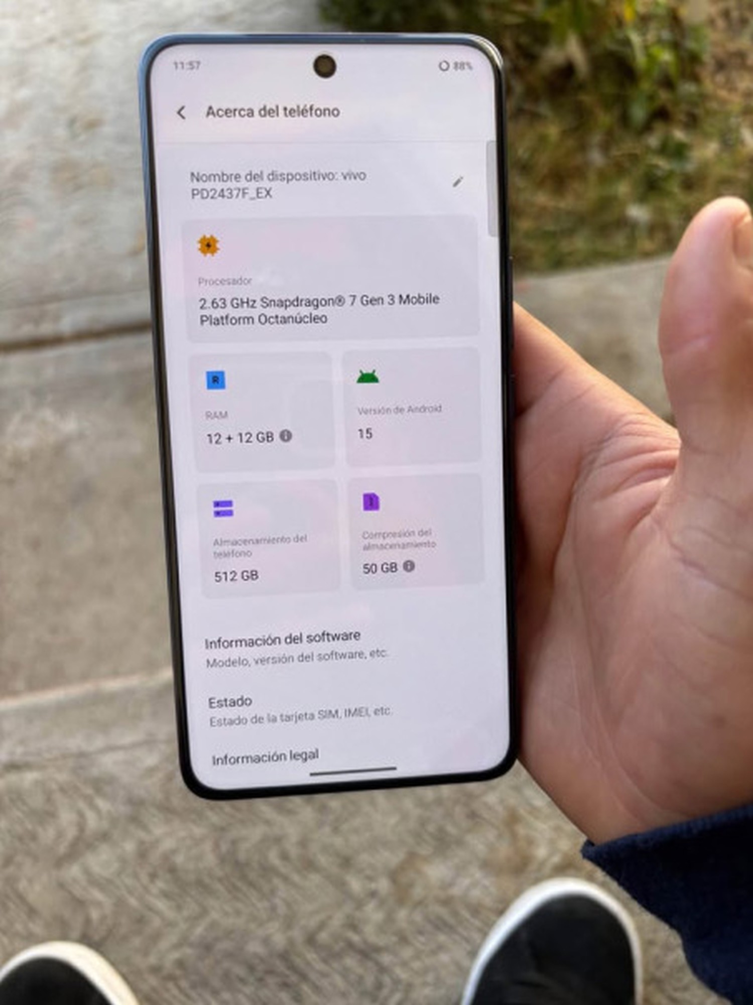 লিক হলো বাজারে ঝড় তুলতে আসা Vivo V50 এর হ্যান্ডস-অন ইমেজ