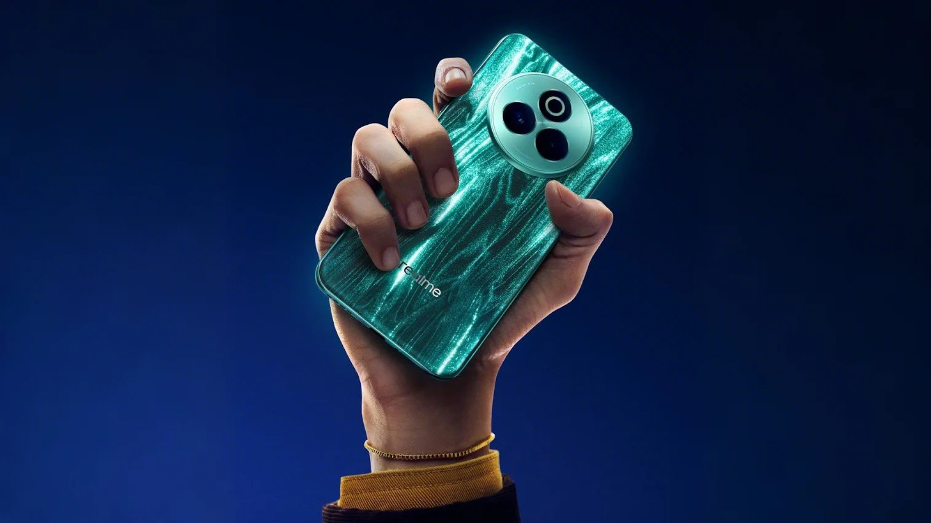 চোখ ছানাবড়া করতে আসছে Realme P3 Pro - 'Glow-in-the-Dark' ফিচার নিয়ে