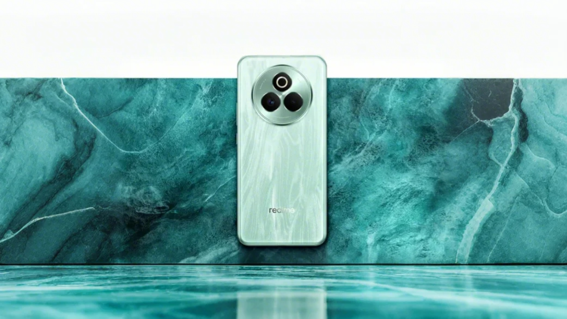 চোখ ছানাবড়া করতে আসছে Realme P3 Pro - 'Glow-in-the-Dark' ফিচার নিয়ে