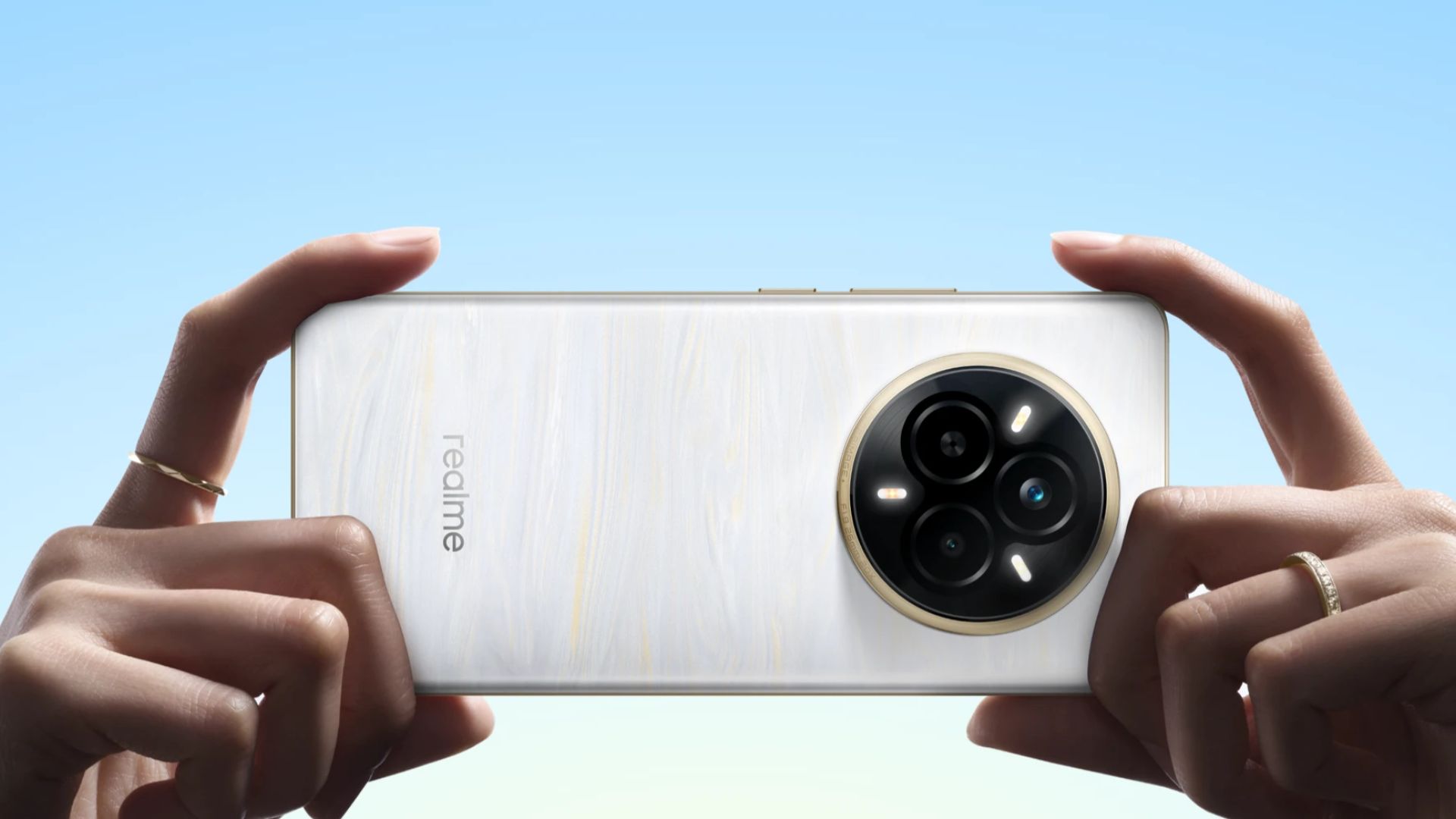 স্মার্টফোনের ভুবনে Realme-র নতুন বিপ্লব! 14 Pro Series এবং অভাবনীয় Concept Phone - যা বদলে দেবে আপনার স্মার্টফোন ব্যবহারের অভিজ্ঞতা!