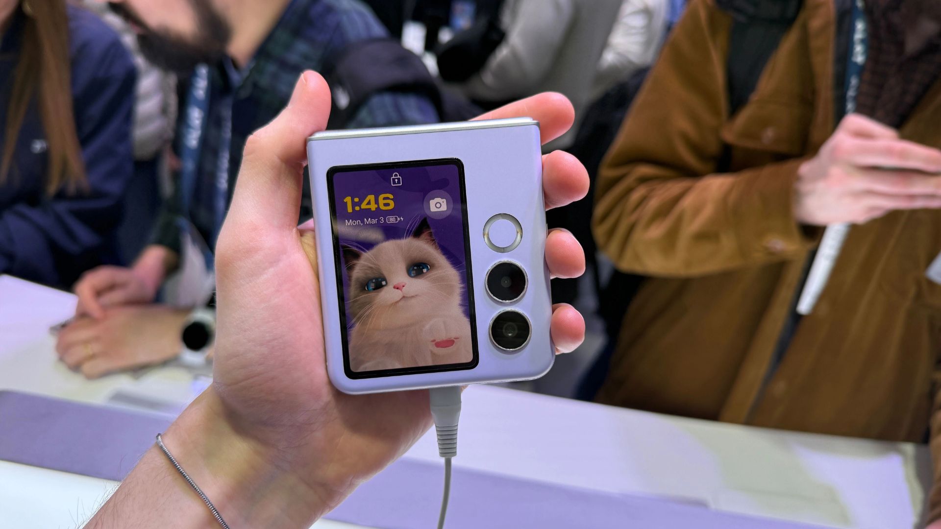 চোখ কপালে উঠাতে ZTE-র ধামাকা! বাজেট-ফ্রেন্ডলি এক ঝাঁক নতুন ডিভাইস! কম বাজেটে গেমিং স্মার্টফোন, ফোল্ডেবল ফোন, ফটোগ্রাফি ফোন আর ফটোগ্রাফি দিয়ে বিশ্বজয়!