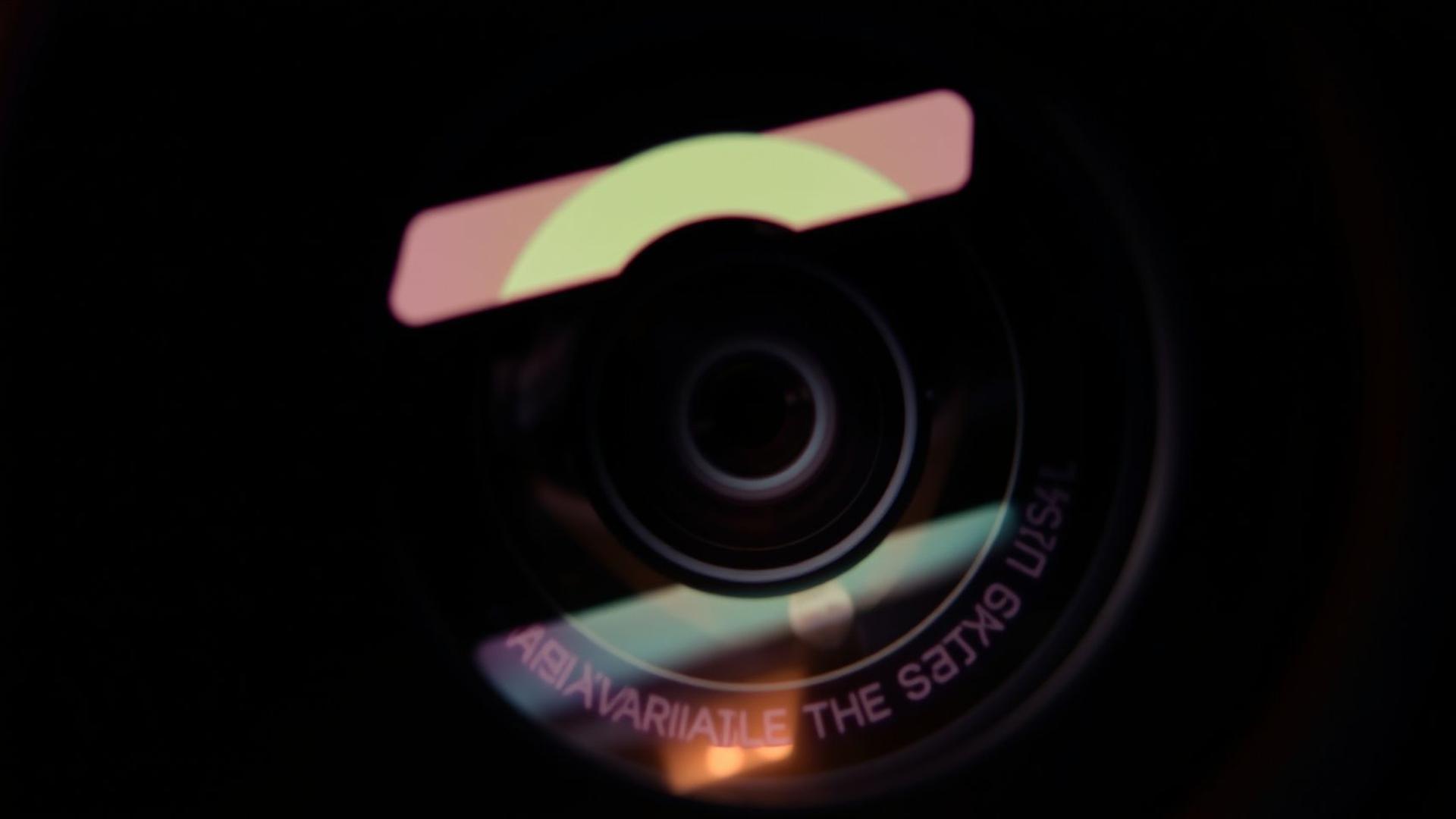 DSLR-এর মতো ছবিকে টেক্কা দিতে টেক জায়ান্ট Samsung তাদের ভবিষ্যৎ ফ্ল্যাগশিপ ফোন Galaxy S26 Ultra-তে আবার ফিরিয়ে আনতে পারে Variable Aperture ক্যামেরার জাদু! Samsung-এর Variable Aperture নিয়ে জল্পনা তুঙ্গে!