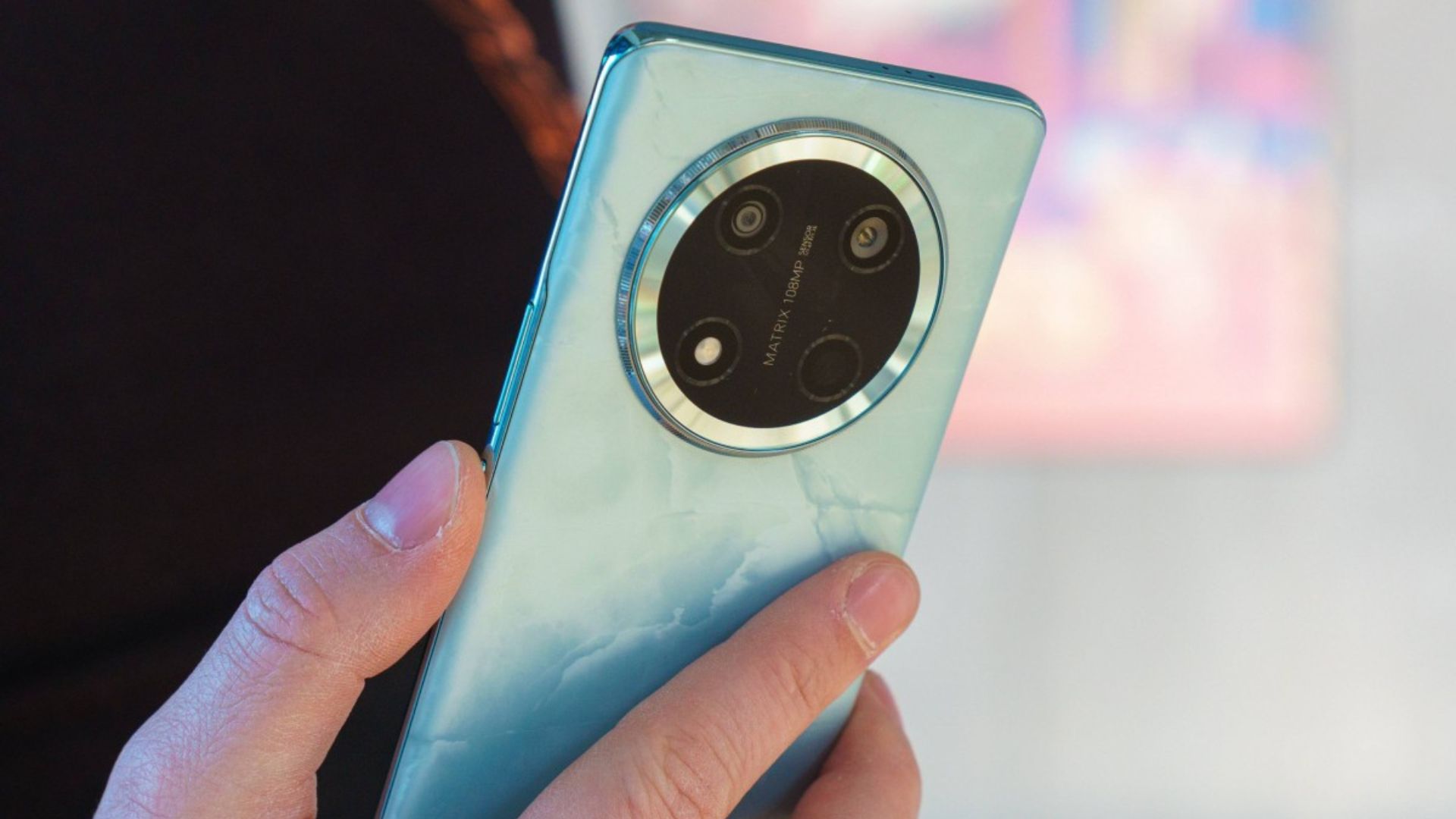 চার্জিংয়ের চিন্তা দূর! Honor আনছে 8000 MAh ব্যাটারির পাওয়ার হাউজ! নতুন Range-এর নাম জেনে নিন, যা স্মার্টফোন জগৎকে কাঁপিয়ে দেবে!