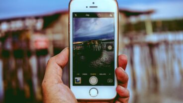 স্মার্টফোনের ব্যাটারি লাইফ বাড়ানোর ১০০ কার্যকরী টিপস – আপনার ফোন থাকবে দিনভর ফ্রেশ!