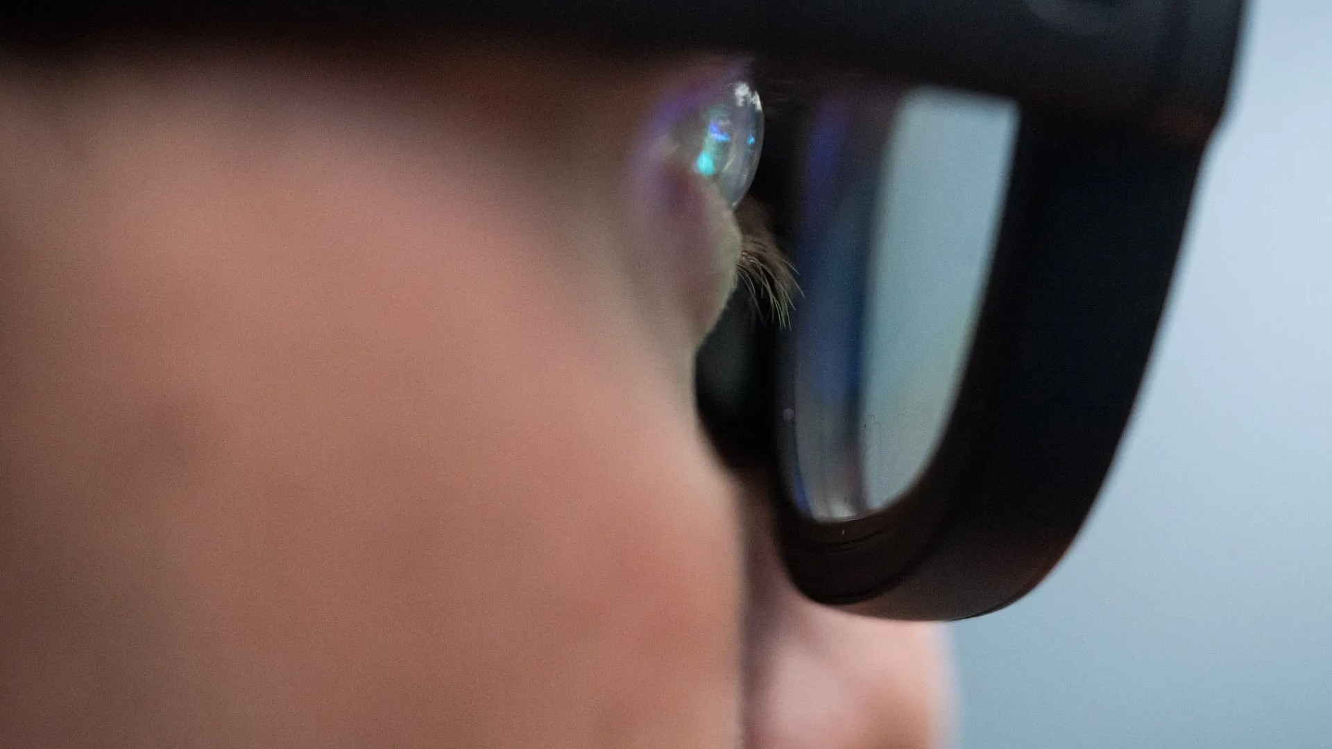 Meta Ray-Ban Display! স্মার্ট গ্লাসে ভবিষ্যৎ দেখছে বিশ্ব, চমকে যাবেন আপনিও!