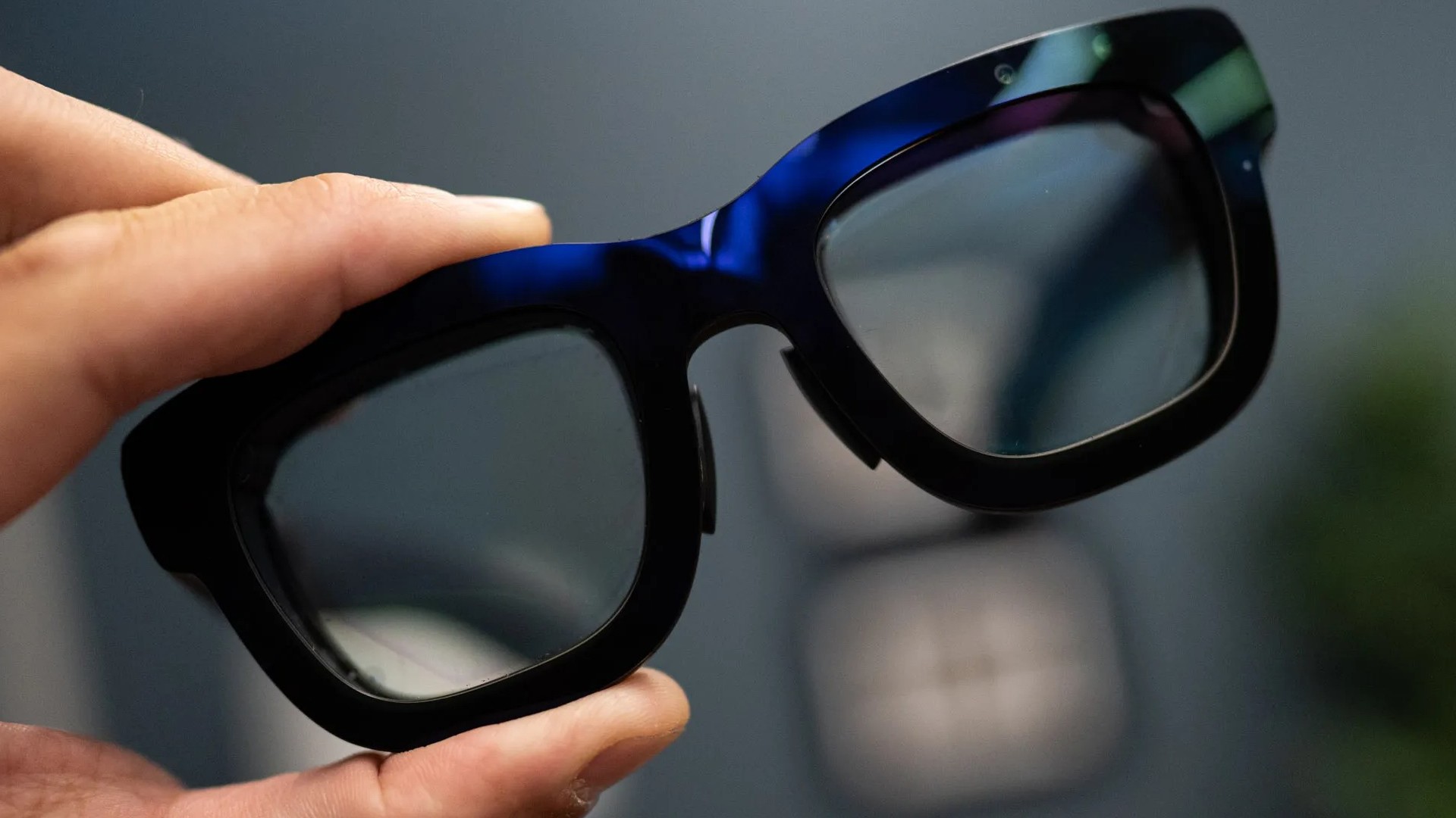 Meta Ray-Ban Display! স্মার্ট গ্লাসে ভবিষ্যৎ দেখছে বিশ্ব, চমকে যাবেন আপনিও!