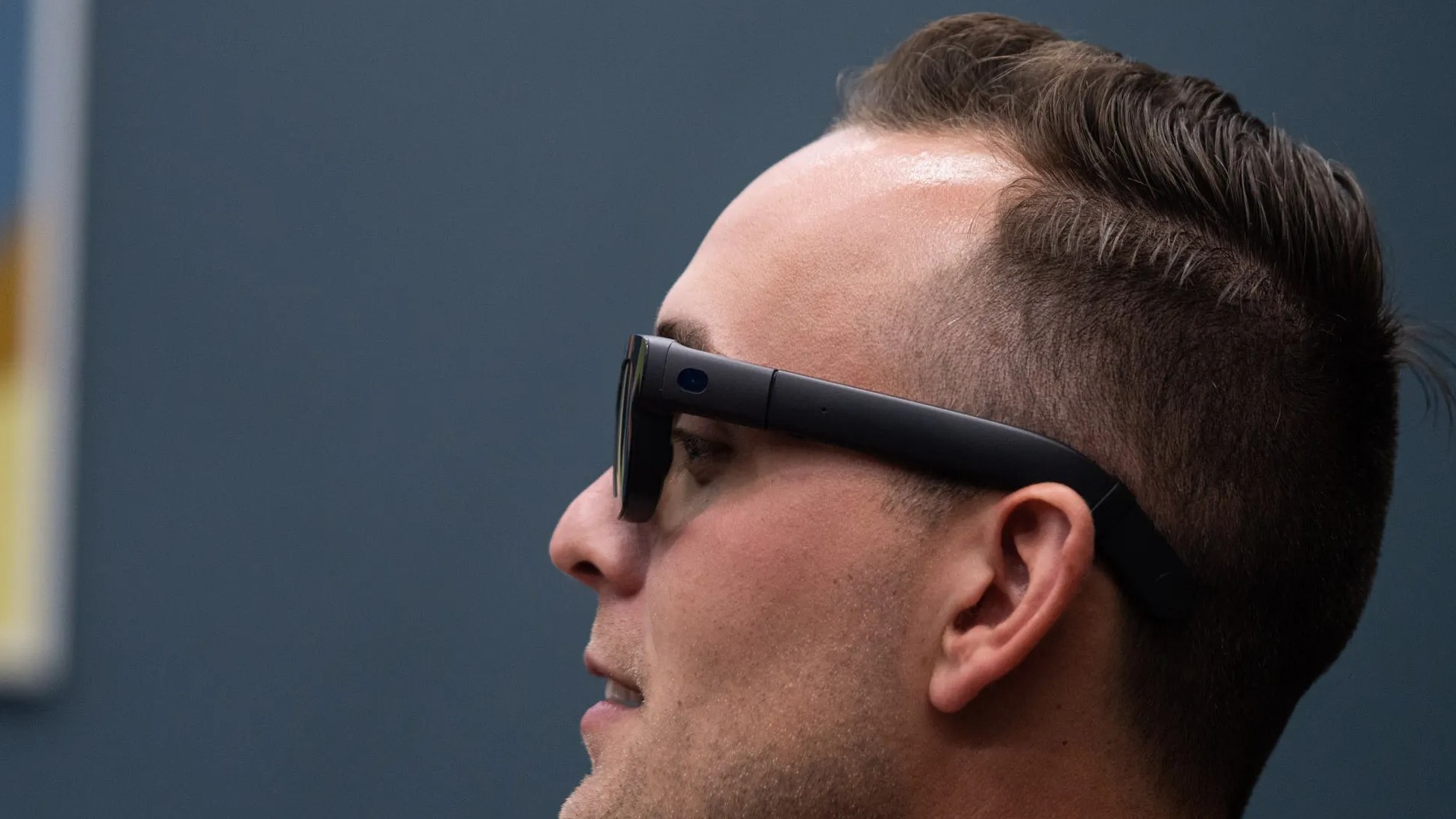 Meta Ray-Ban Display! স্মার্ট গ্লাসে ভবিষ্যৎ দেখছে বিশ্ব, চমকে যাবেন আপনিও!