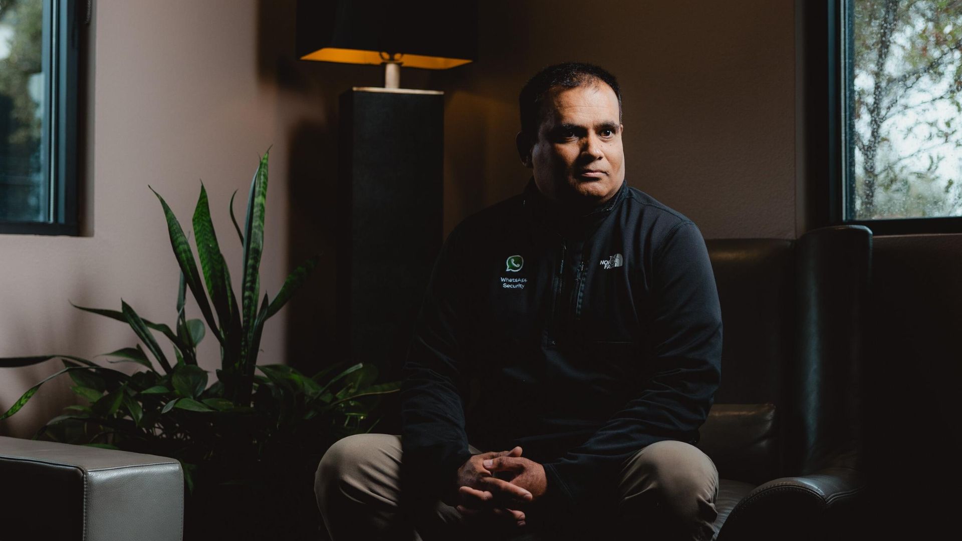 হোয়াটসঅ্যাপে বিরাট কেলেঙ্কারি! লিক হয়ে গেলো হোয়াটসঅ্যাপে ৩.৫ বিলিয়ন ইউজারদের ফোন নম্বর!