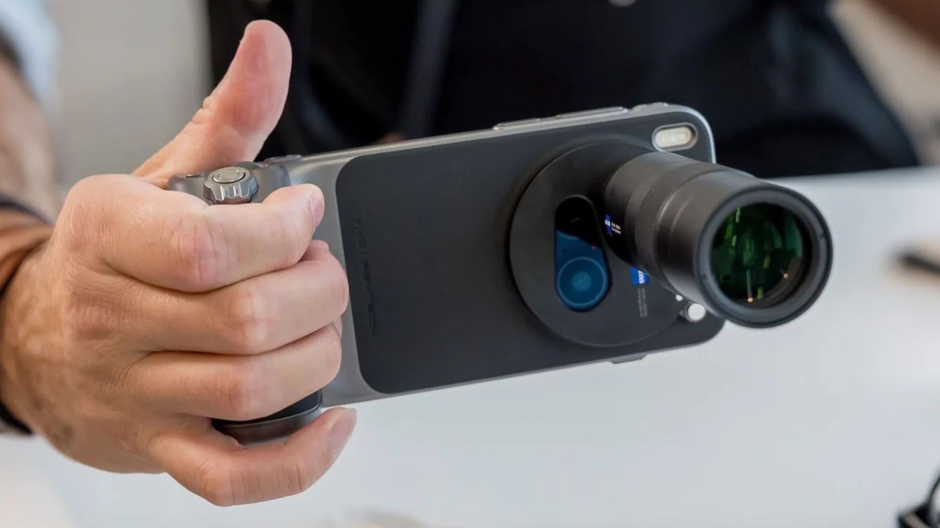 ভিভো X300 Pro ফটোগ্রাফি কিট! স্মার্টফোনে ডিএসএলআরের স্বাদ!