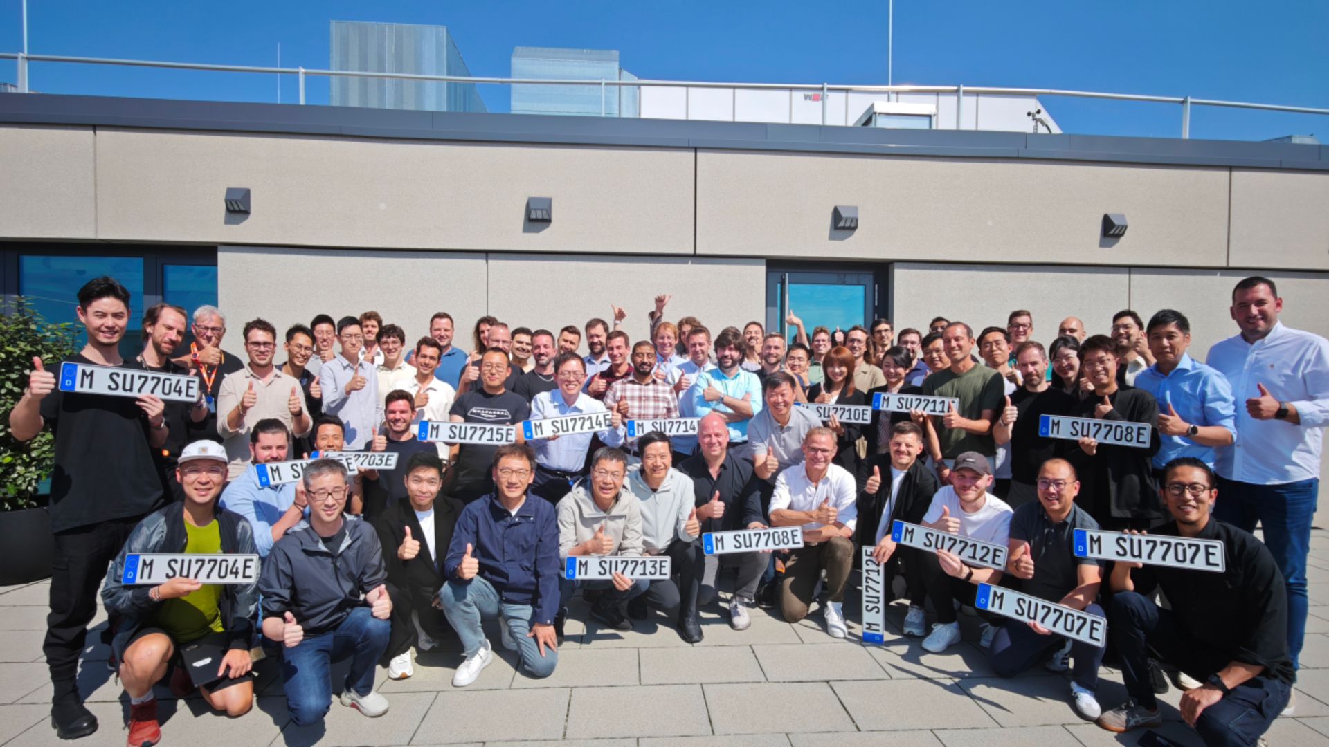 Xiaomi-র জয়যাত্রা অব্যাহত! Q3 রিপোর্টে তাক লাগানো সাফল্য, Xiaomi 17 Series-এর বিশ্বজয়, EV ডিভিশনেও লাভের হাসি! 🚀