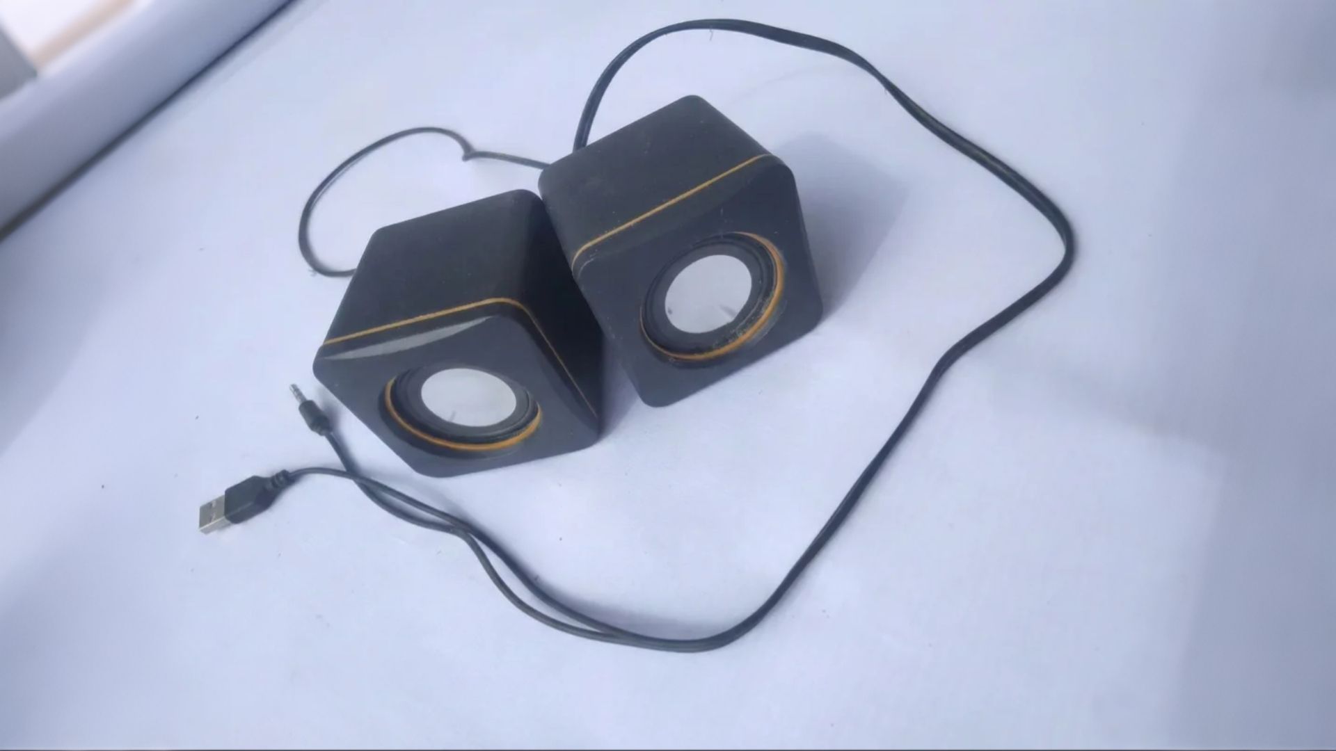 সাউন্ড এবং কানেক্টিভিটি: প্রযুক্তির সেরা সমন্বয়