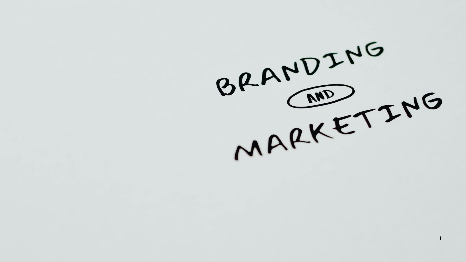 এটি কি নতুন ফোন, নাকি স্রেফ রিব্র্যান্ডেড Pixel 9a?