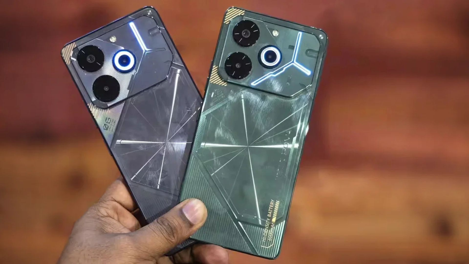 ব্যাটারি এবং চার্জিং: যেখানে তৈরি হয়েছে মূল তফাৎ