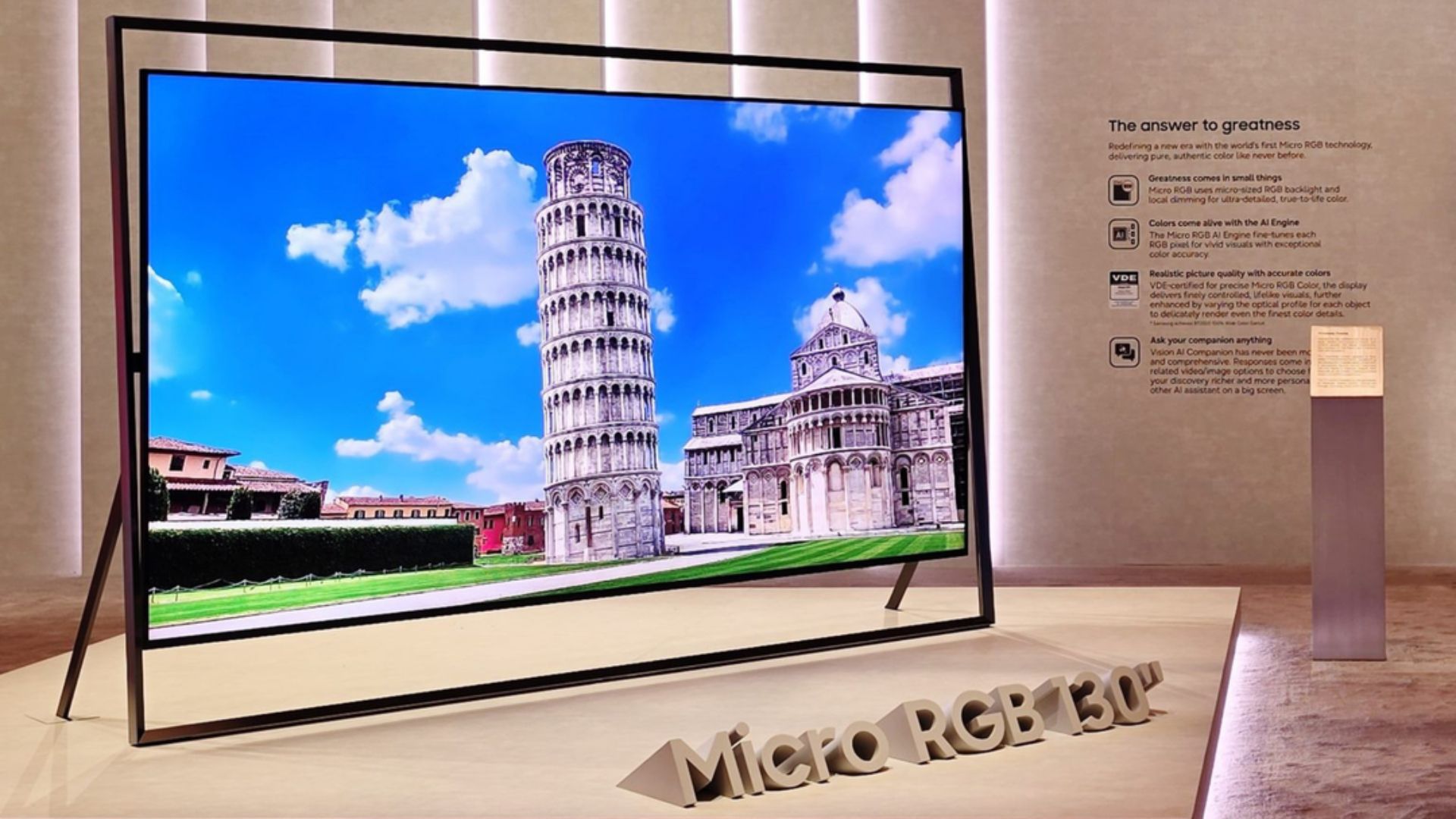 130-Inch Micro RGB TV এবং ভাঁজহীন স্ক্রিনের রাজকীয় অভিষেক