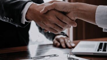 ২০২৬ সালে কীভাবে একজন ডেডিকেটেড ব্যবসায়ী হবেন