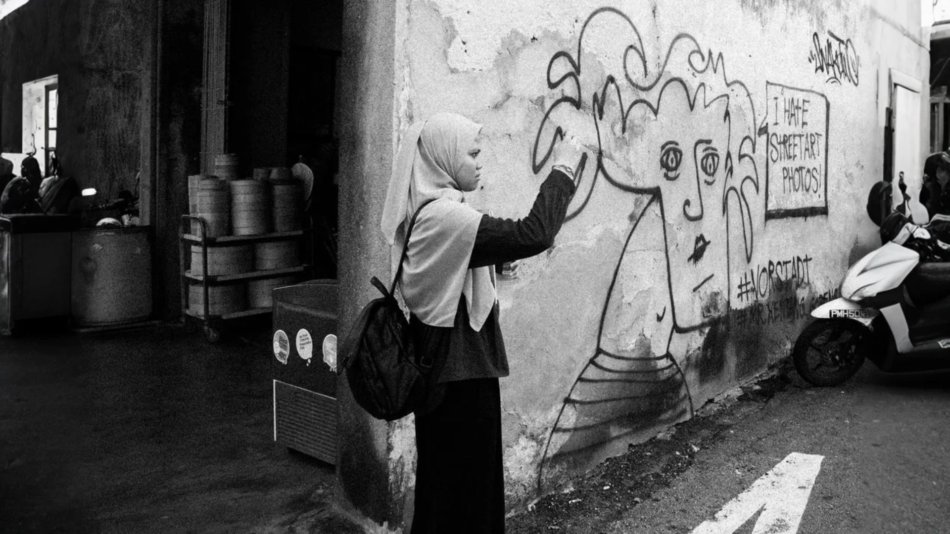 এক অদ্ভুত বৈপরীত্য (Irony) এবং বর্তমান দিনকাল