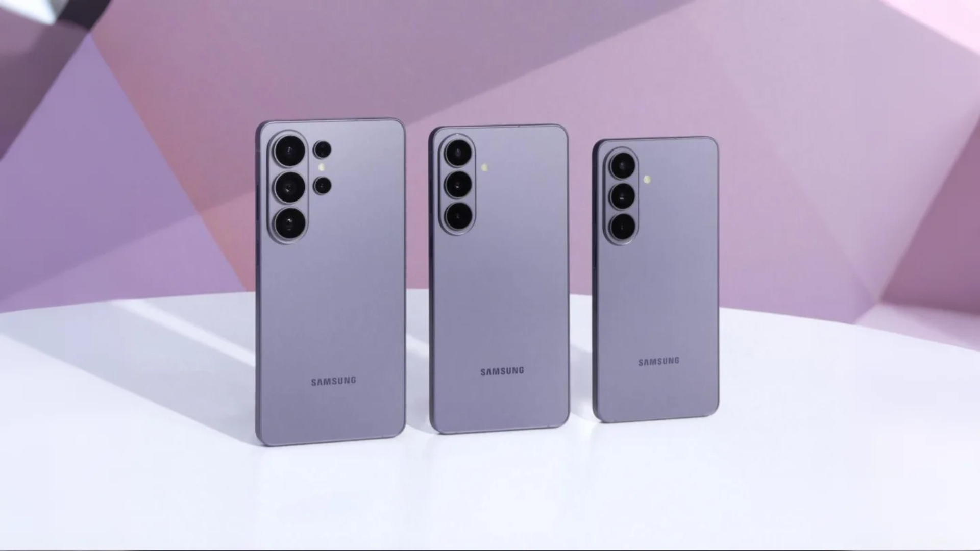 Samsung Unpacked ইভেন্টে বিশ্ব কাঁপানো ধামাকা! Galaxy S26 Ultra তে থাকছে জাদুকরী Privacy Display এবং শক্তিশালী Snapdragon 8 Elite Gen 5 চিপসেট ও 200MP ক্যামেরা আর Agentic AI এর পাওয়ার যা স্মার্টফোন বাজারে এক প্রলয়ঙ্কারী সুনামি আর রাইভ্যালদের জন্য এক মূর্তিমান আতঙ্ক!