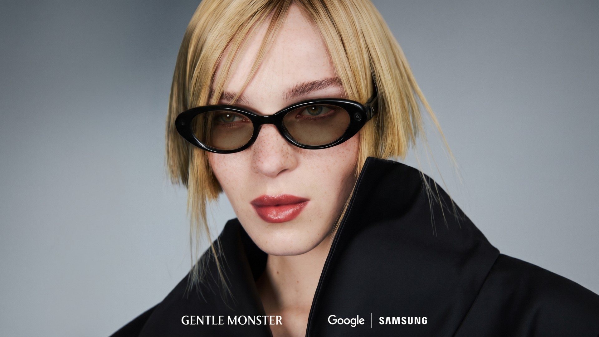 Samsung আর Google শেষমেশ উন্মোচন করলো তাদের মাথা নষ্ট করা AI Smart Glasses! Android XR, Gemini AI Integration আর Real-Time Translation ফিচারের এই দানবীয় ডিভাইসটি এখন স্মার্টফোন মার্কেটের জন্য এক সাক্ষাৎ যমরাজ!