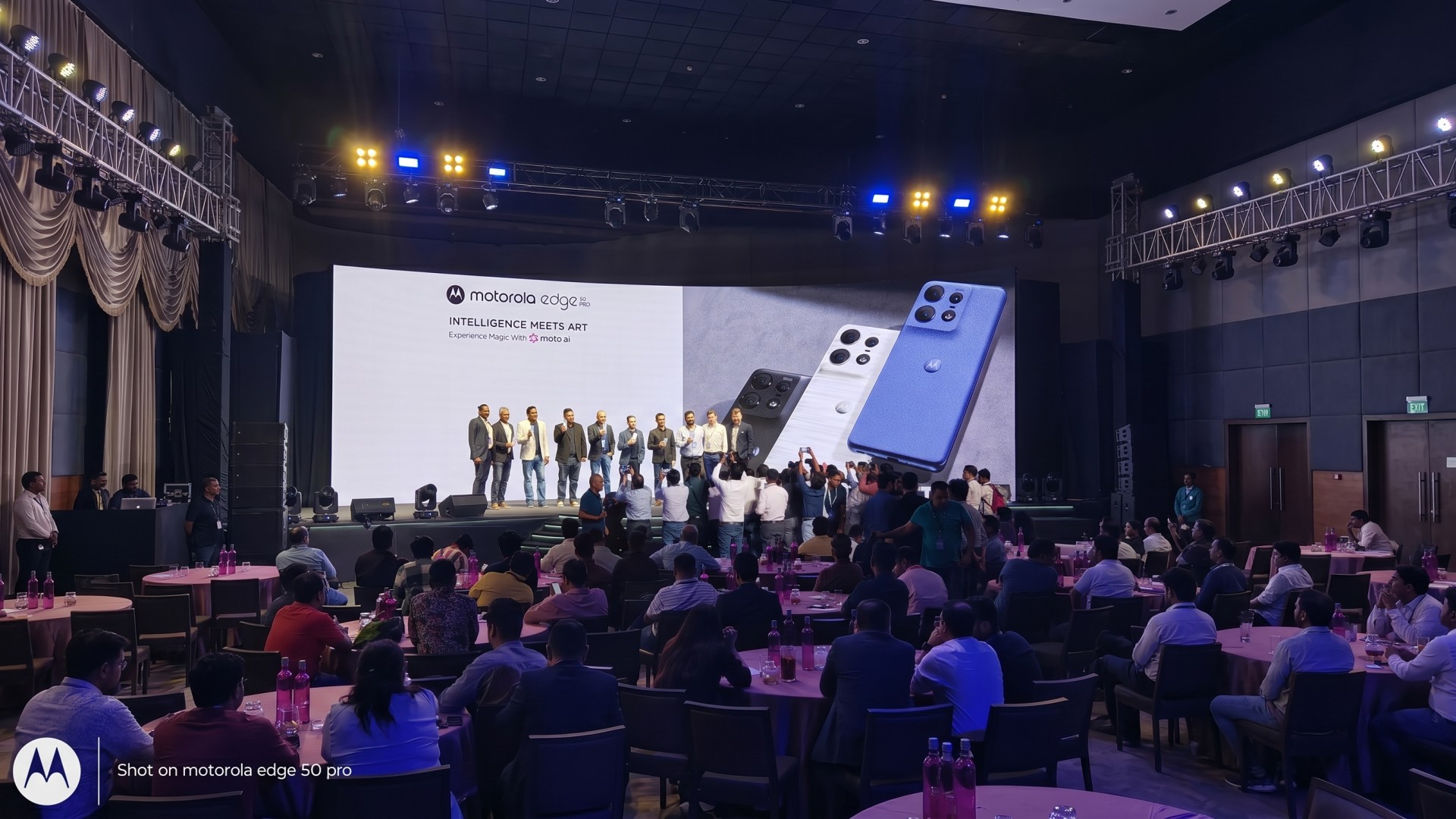 Motorola নিয়ে আসলো তাদের নতুন ফ্লাগশিপ Motorola Edge (2026) এর ধামাকা! যাতে থাকছে Flat Display, Triple Rear Camera সাথে Sony LYTIA Primary Sensor এবং Super Zoom এর অবিশ্বাস্য পাওয়ার যা স্মার্টফোন মার্কেটে এক ঘূর্ণিঝড়!