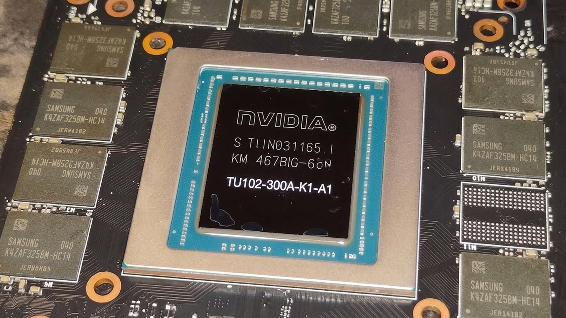 মাত্র $500 ডলারে 22GB VRAM এর দানবীয় GPU! টেক দুনিয়ায় তোলপাড় সৃষ্টি করল Modded RTX 2080 Ti!