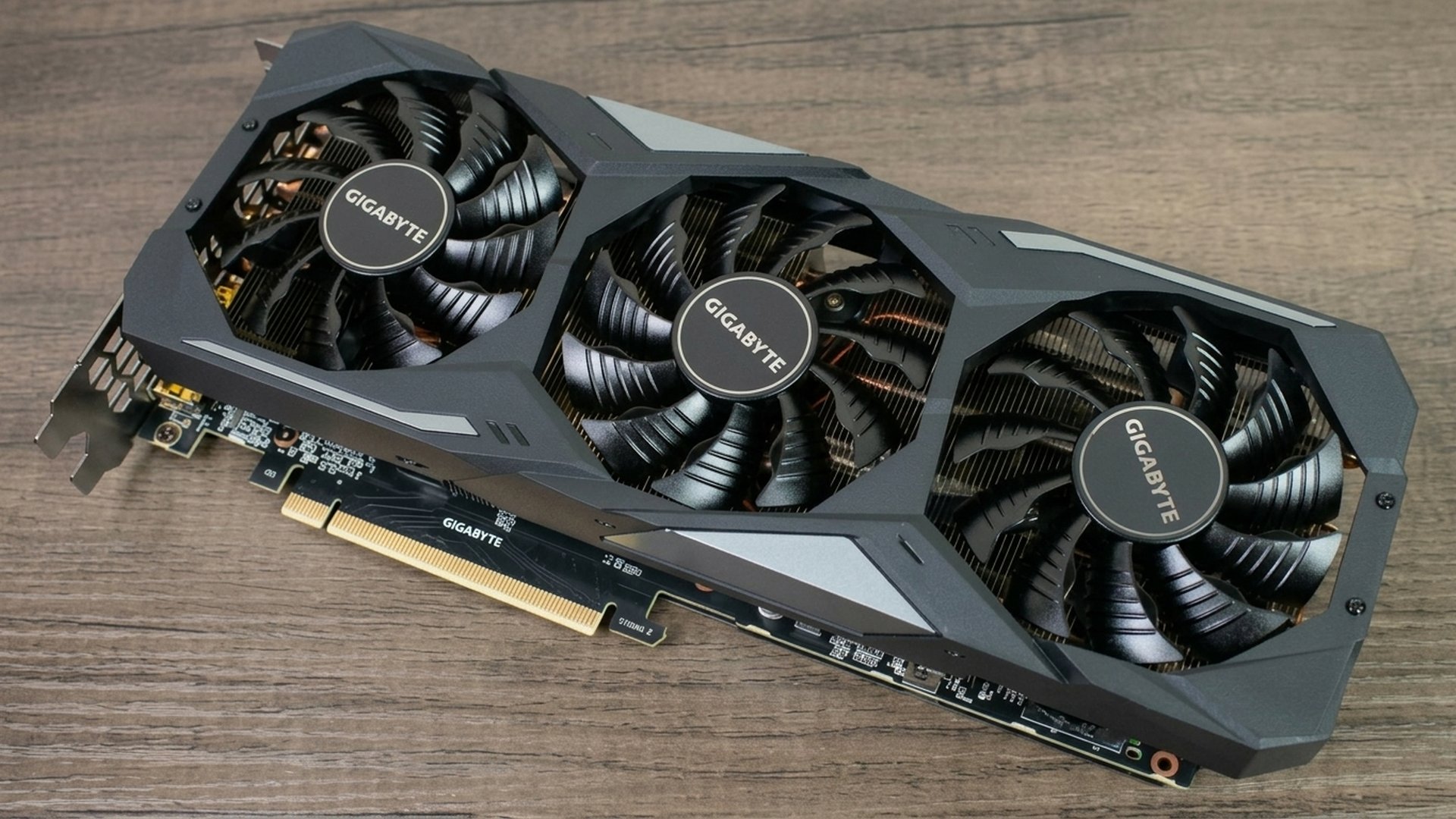 মাত্র $500 ডলারে 22GB VRAM এর দানবীয় GPU! টেক দুনিয়ায় তোলপাড় সৃষ্টি করল Modded RTX 2080 Ti!