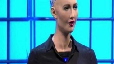 বাংলাদেশ এ আসছে পৃথিবীর প্রথম মানব রোবট সোফিয়া