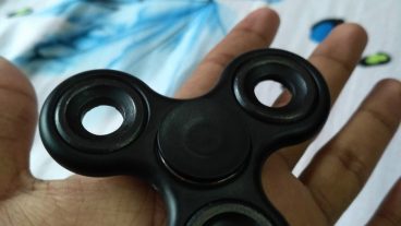Don’t Buy low price fidget Spinner.
