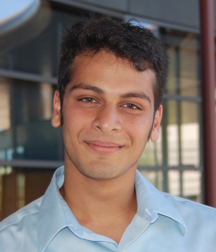 কেউ বলতে পারবেন আমি আমার প্রোফাইল পিকচার পাল্‌টাবো কীভাবে?