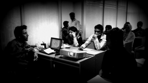 কনসালটেশন সঞ্চলন করছেন Aluminium Security –এর Founder এবং CEO, দেওয়ান আশিকুজ্জামান...| Aluminium Security