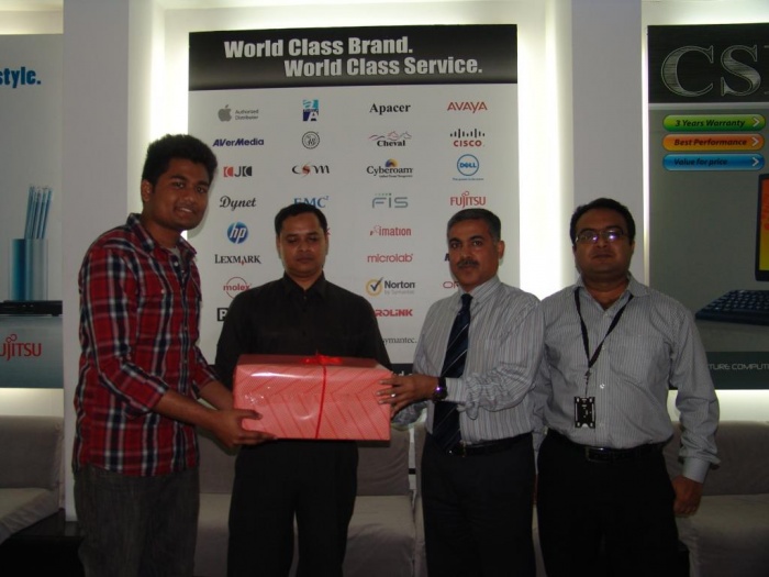 ব্লগ লিখে পুরস্কার জিতে নিলেন ব্লগার সামি