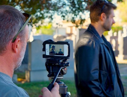 ক্যামেরা নেই তো কি হয়েছে ? মোবাইল ক্যামেরা দিয়ে শর্ট ফিল্ম মেকিং করো, চমকে দাও সবাইকে।