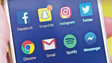 সামাজিক যোগাযোগ মাধ্যম অনলাইনে যেসব বিষয় কখনোই শেয়ার করা উচিত নয়!