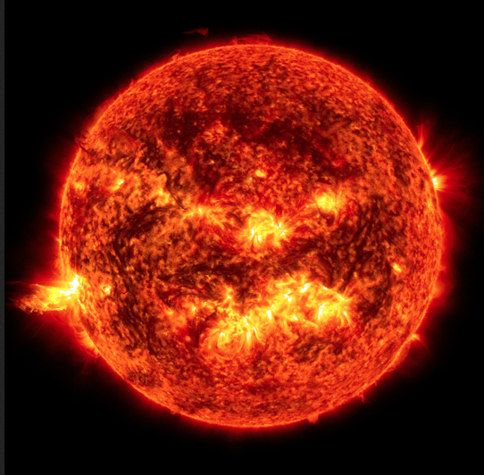 ধেয়ে আসছে এক শক্তিশালী সৌরঝড় ৩ থেকে ৪ দিনের মধ্যে। কী হবে আমাদের পৃথিবীর???