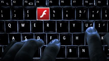 হ্যাকারদের অ্যাটাক থেকে বাঁচতে আজই ব্রাউজারের ফ্ল্যাশ প্লেয়ার আপডেট দিন। দেখে নিন কিভাবে ফ্ল্যাশ প্লেয়ার আপডেট দিতে হয়।