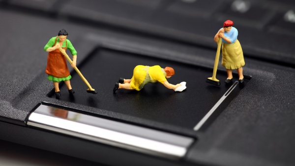 ল্যাপটপ এর জমে থাকা ময়লা পরিষ্কারের পদ্ধতি