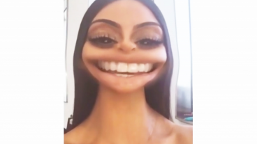 Snapchat দিয়ে চোখ এবং মুখ বড় করে ভিডিও বানান খুব সহজে