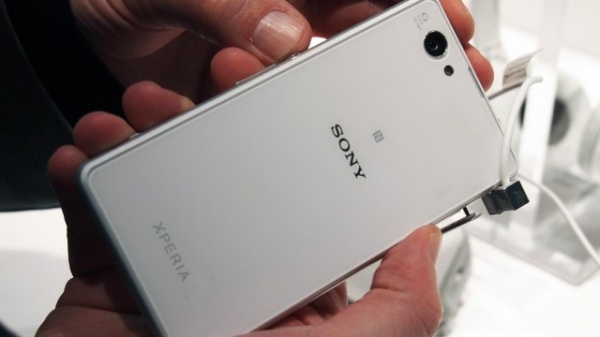 ক্যামেরা ফ্ল্যাশের সমস্যা – সনি এক্সপেরিয়া জেড ১ কমপ্যাক্ট