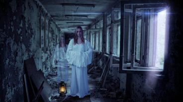 যেকোন ছবিতে বসিয়ে দিন ভুত। ভয় পাইয়ে দেন সবাইকে।