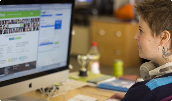 অনলাইনের এ যুগে বেকার হিসেবে নিজেকে পরিচয় দেওয়াটাই লজ্জাজনক