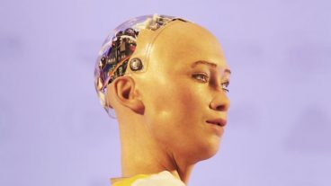 অবাক করা রোবট সোফিয়া।