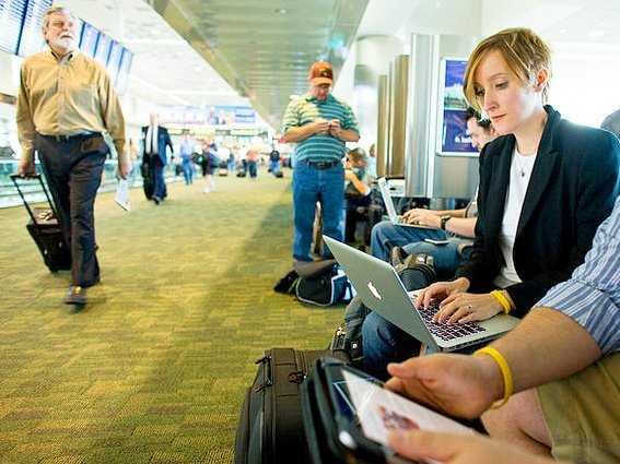 সবাইকে শুভ ইংরেজি নববর্ষের শুভেচ্ছায় মিষ্টি খাওয়াতে মন চাচ্ছে!! আমি আজ অডেস্কে বিড করে কাজ পেলাম