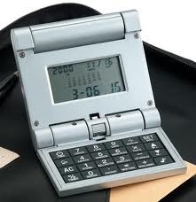 নিজেই তৈরি করুন ঘড়ি ও ক্যালকুলেটর মাত্র ১৫+১৫=৩০ সেকেন্ডে!!! নিজের তৈরি জিনিস ব্যবহার করার মজাই আলাদা।