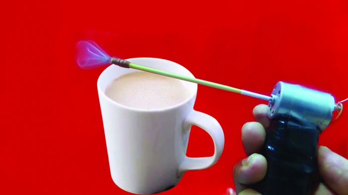 এখন বাসায়ই তৈরি করে ফেলুন কফিমেকার আরেকটি ম্যাকগাইভার র্পব