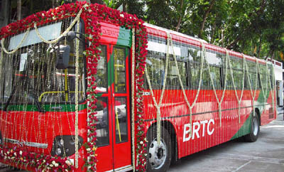 ঢাকাতে ডিজিটাল বাস। আসলে এটা কীভাবে ডিজিটাল?