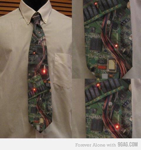 ফ্রীল্যান্সিং বিষয় নিয়ে বেশি আলোচনার কারনে অনেকে এখন এটাকে ভুয়া বলে ভাবতে শুরু করছে। অনেকেই মনে করে ফ্রীল্যান্সিং মানেই পিটিসি।