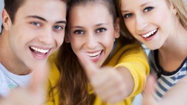 ক্যারিয়ার গড়তে পারবেন না কিন্তু মাসে ১০০০০ টাকা আয় করতে পারবেন। দেখুন!