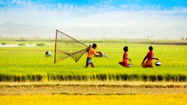 পর্যটন শিল্প নিয়ে এগিয়ে যেতে হবে বহুদূর